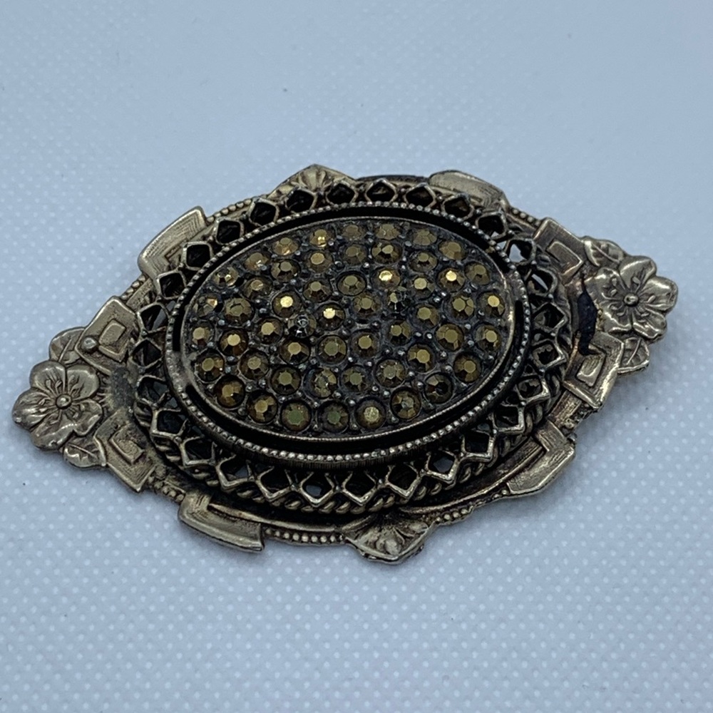 Large Unique Vintage Style Brooch